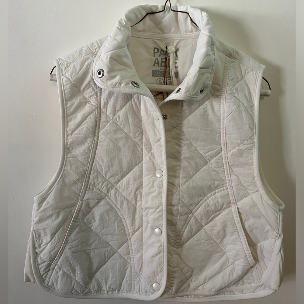 NWT Love Tree Vest